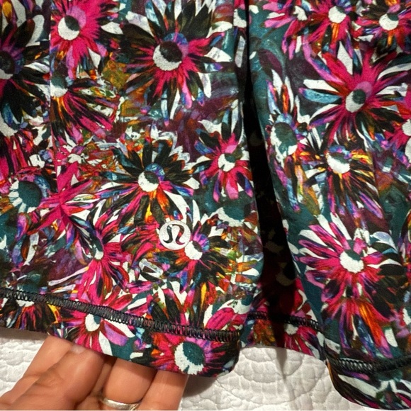 lululemon athletica Floral Multi Skirt - Picture 13 of 14